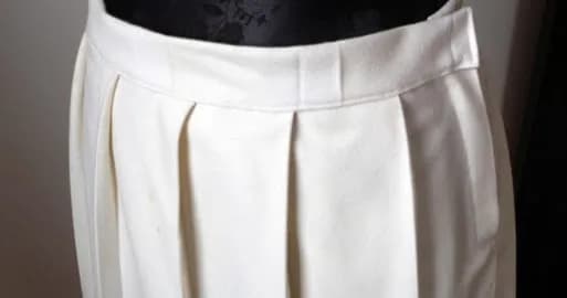 Jak skrócić plisowaną spódnicę: proste metody bez szycia